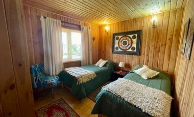 CASA DE 2 PISOS EN FRUTILLAR ALTO, VILLA ALEGRE