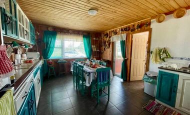 CASA DE 2 PISOS EN FRUTILLAR ALTO, VILLA ALEGRE