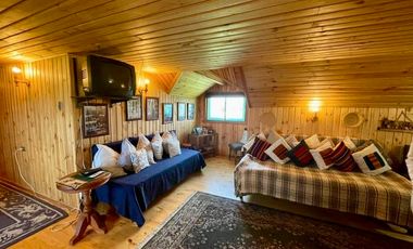 CASA DE 2 PISOS EN FRUTILLAR ALTO, VILLA ALEGRE