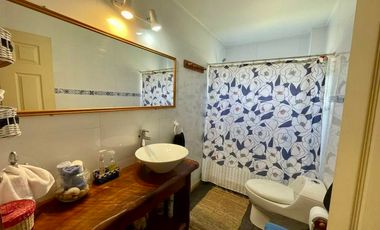 CASA DE 2 PISOS EN FRUTILLAR ALTO, VILLA ALEGRE