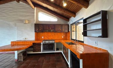 Tu nuevo hogar con encanto único en Vistas del Valle