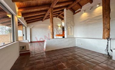 Tu nuevo hogar con encanto único en Vistas del Valle