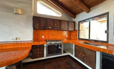 Tu nuevo hogar con encanto único en Vistas del Valle