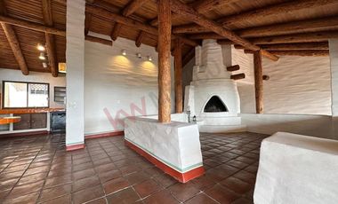 Tu nuevo hogar con encanto único en Vistas del Valle