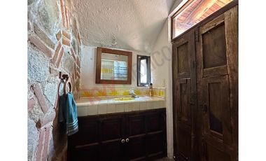 Tu nuevo hogar con encanto único en Vistas del Valle