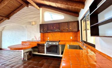 Tu nuevo hogar con encanto único en Vistas del Valle