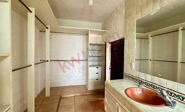 Tu nuevo hogar con encanto único en Vistas del Valle