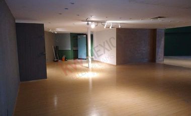 LOCAL EN RENTA PLANTA PRINCIPAL $152,662.13 + IVA + MTTO