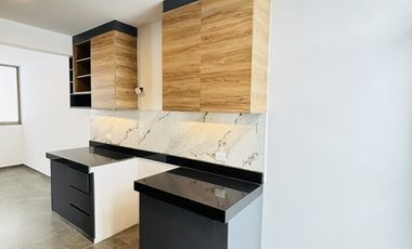 Casa en venta con roof garden y recámara en PB– Fracc. Santa María