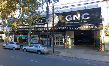 Galpon  con salon comercial y oficinas en Zona sur Rosario