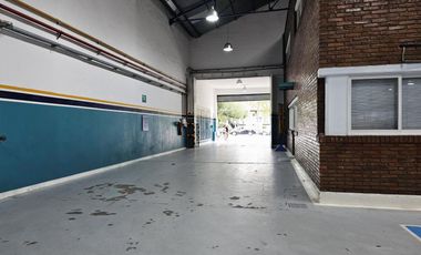 Galpon  con salon comercial y oficinas en Zona sur Rosario