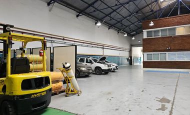 Galpon  con salon comercial y oficinas en Zona sur Rosario