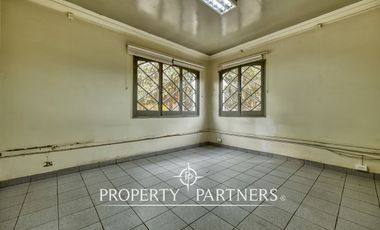 Estupenda oportunidad casa comercial en Ñuñoa.
