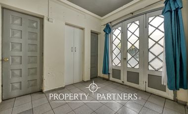 Estupenda oportunidad casa comercial en Ñuñoa.