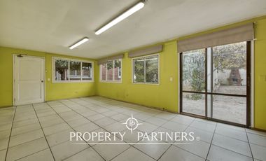 Estupenda oportunidad casa comercial en Ñuñoa.