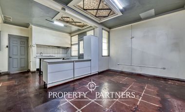 Estupenda oportunidad casa comercial en Ñuñoa.