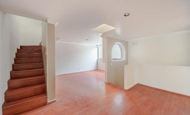 Venta de Casa Ubicada en Av de Las Flores