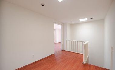 Venta de Casa Ubicada en Av de Las Flores