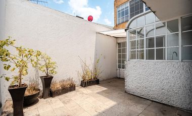 Venta de Casa Ubicada en Av de Las Flores