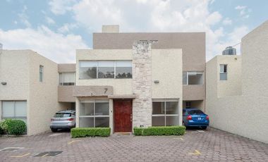 Venta de Casa Ubicada en Av de Las Flores