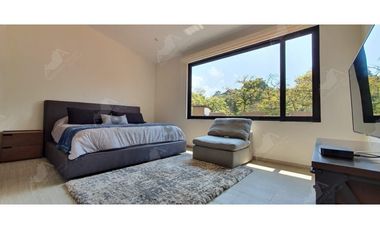 CASA EN VENTA , AVNDARO.