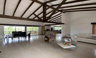 En Venta Casa Campestre de un piso en Colinas, Jamundí