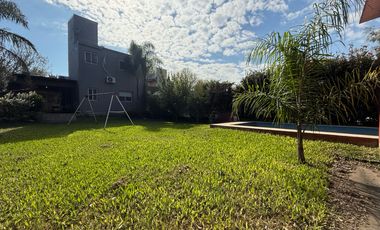 VENTA CASA 3 DORMITORIOS Y PILETA EN ROLDAN