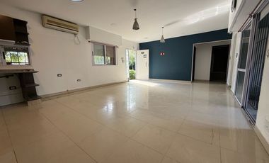 VENTA CASA 3 DORMITORIOS Y PILETA EN ROLDAN