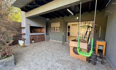 VENTA CASA 3 DORMITORIOS Y PILETA EN ROLDAN