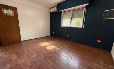 VENTA CASA 3 DORMITORIOS Y PILETA EN ROLDAN
