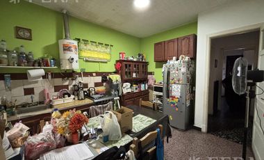 Venta de Casa para Dos Familias en Quilmes Oeste