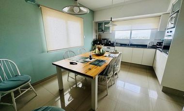 Venta - Departamento 4 Ambientes con Dependencia, 2 Cocheras, 3 Bauleras - Ramos Mejía Centro