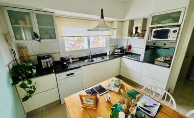 Venta - Departamento 4 Ambientes con Dependencia, 2 Cocheras, 3 Bauleras - Ramos Mejía Centro