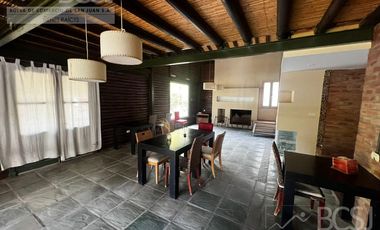 Quinta en  Villa Tacu.