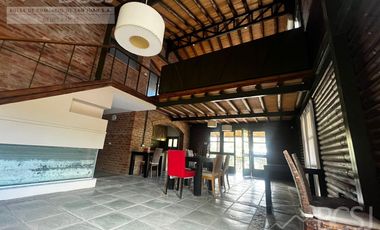 Quinta en  Villa Tacu.