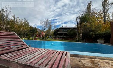 Quinta en  Villa Tacu.