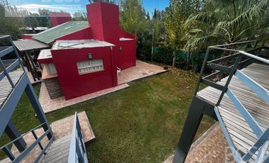 Quinta en  Villa Tacu.