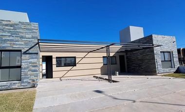Casa de 2 dormitorios en Quebradas de Manantiales