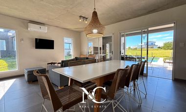 Casa en venta de 5 ambientes en Senderos IV Costa esmeralda