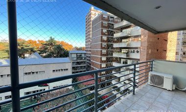 Departamento - Alquiler -  Olivos - 3 ambientes  con dependencia  -  amplio 120 mts y cochera