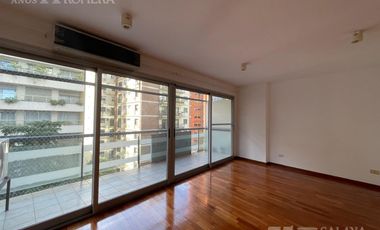 Departamento - Alquiler -  Olivos - 3 ambientes  con dependencia  -  amplio 120 mts y cochera