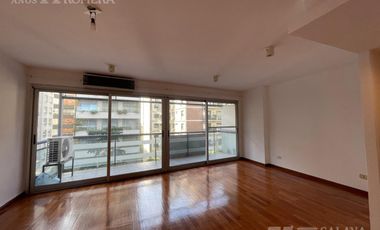 Departamento - Alquiler -  Olivos - 3 ambientes  con dependencia  -  amplio 120 mts y cochera