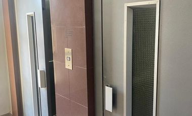 VENTA OFICINA RIVADAVIA 86 - 2 PRIV + BAÑO NQN