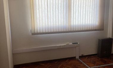 VENTA OFICINA RIVADAVIA 86 - 2 PRIV + BAÑO NQN