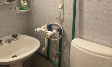 VENTA OFICINA RIVADAVIA 86 - 2 PRIV + BAÑO NQN