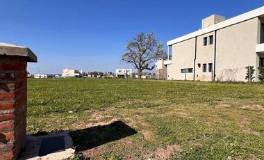 RBS. HERMOSO LOTE INTERNO CON PULMON VERDE SANTA ELISA I, PILAR DEL ESTE