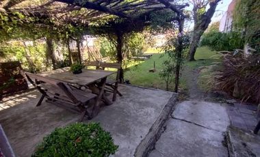 Casa en venta - 2 Dormitorios 1 Baño - Quilmes