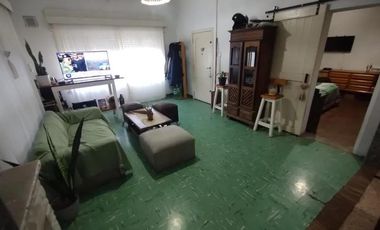 Casa en venta - 2 Dormitorios 1 Baño - Quilmes