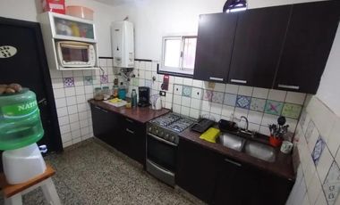 Casa en venta - 2 Dormitorios 1 Baño - Quilmes