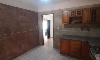 Venta Casa 3 Ambientes Parrilla Cochera